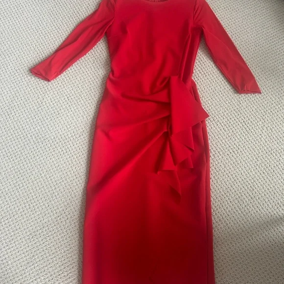 Elegant Red Evening Gown - Picture 3 of 8